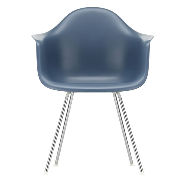Eames Plastic Armchair DAX